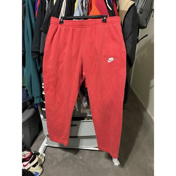 Size XL-Nike Straight Leg SweatPants Mens Red Brick By Brick - Picture 1 of 3
